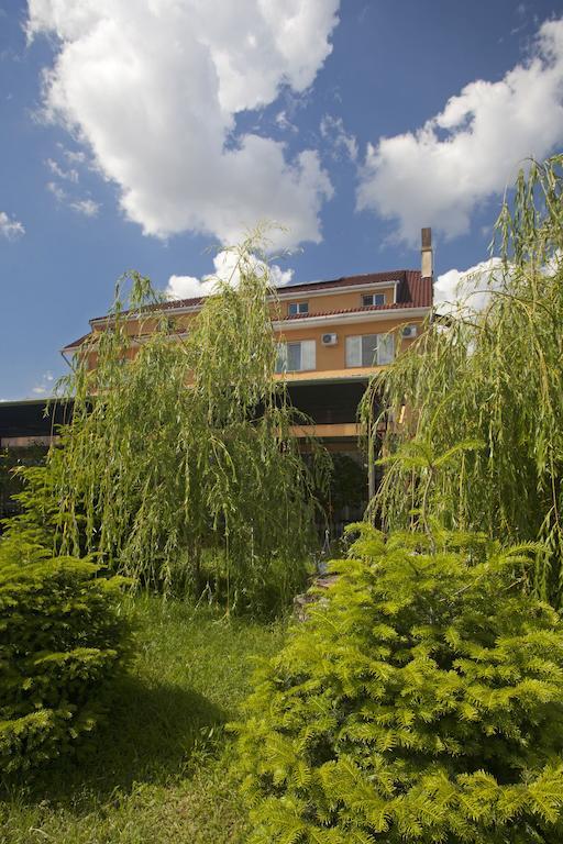 Hotel Terra Oradea Bagian luar foto